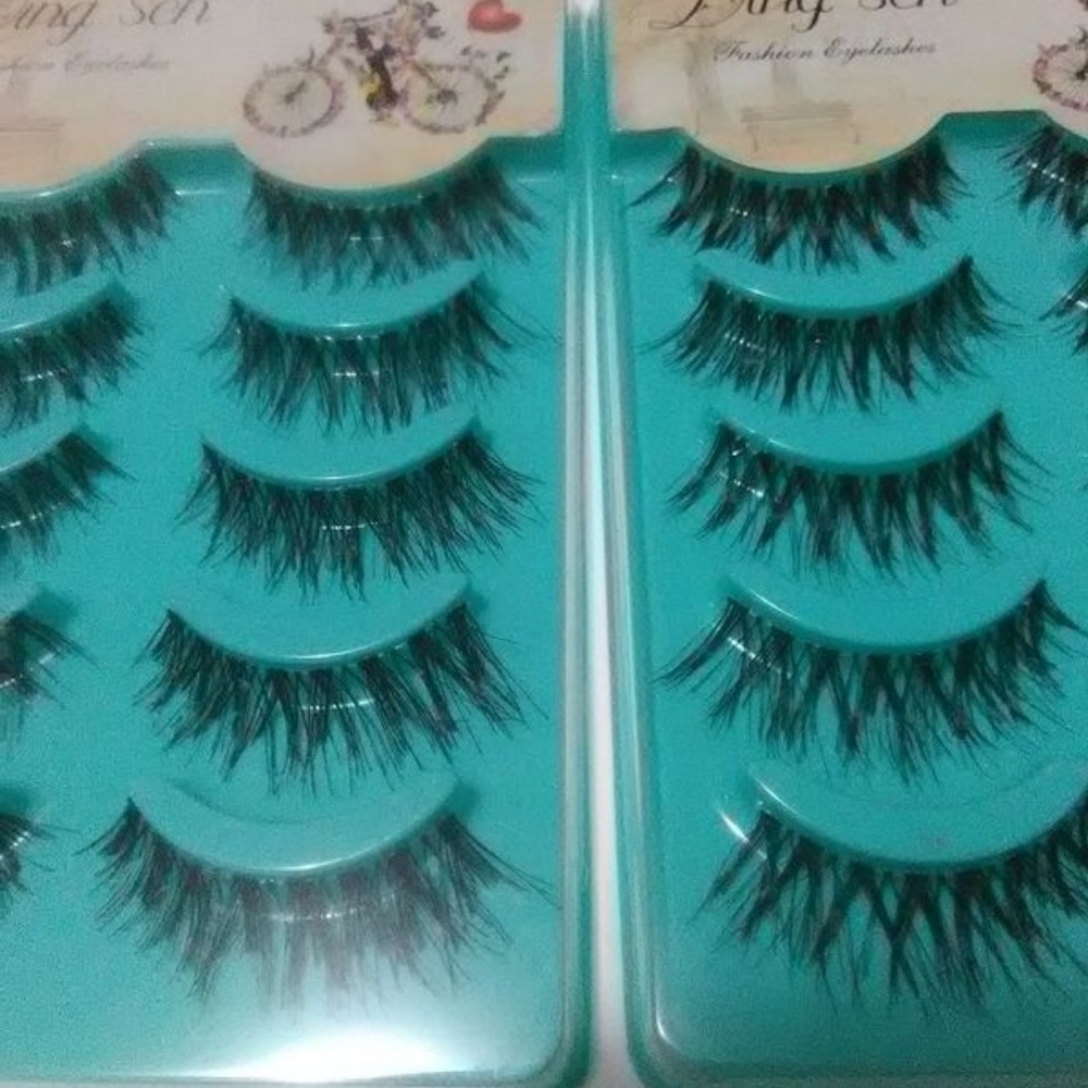 Ladies New 2 Pack Natural Soft False Eyelashes + 1 - Picture 4 of 4